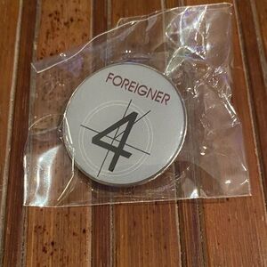 Foreigner , Foreigner 4 Rock Band , Lapel Pin ( 276 )